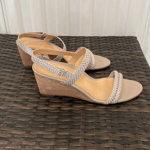 Vionic Emmy lizard, sandals, women’s size 10